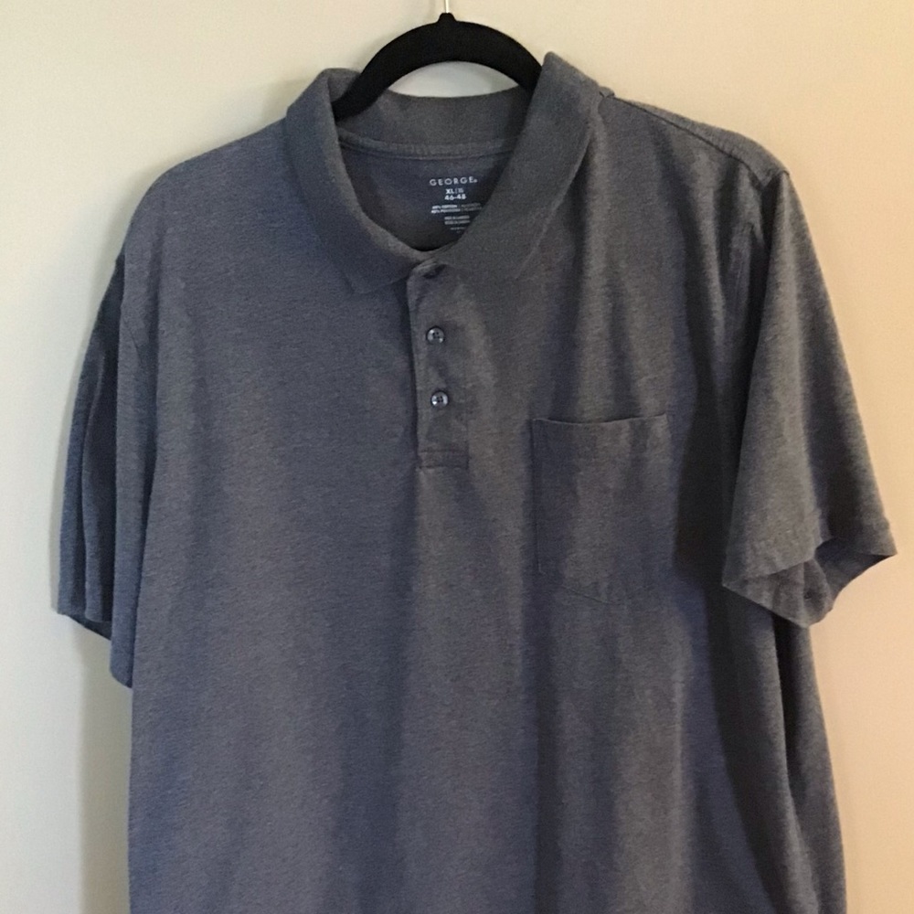 Men’s short sleeved 3 button top